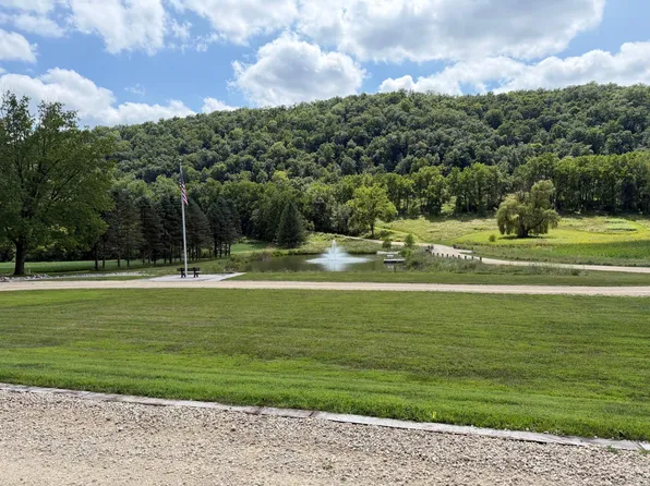 17674 County Road 11, Spring Grove, MN 55974