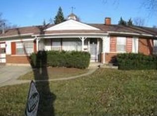 625 W Elk Grove Blvd, Elk Grove Village, IL 60007