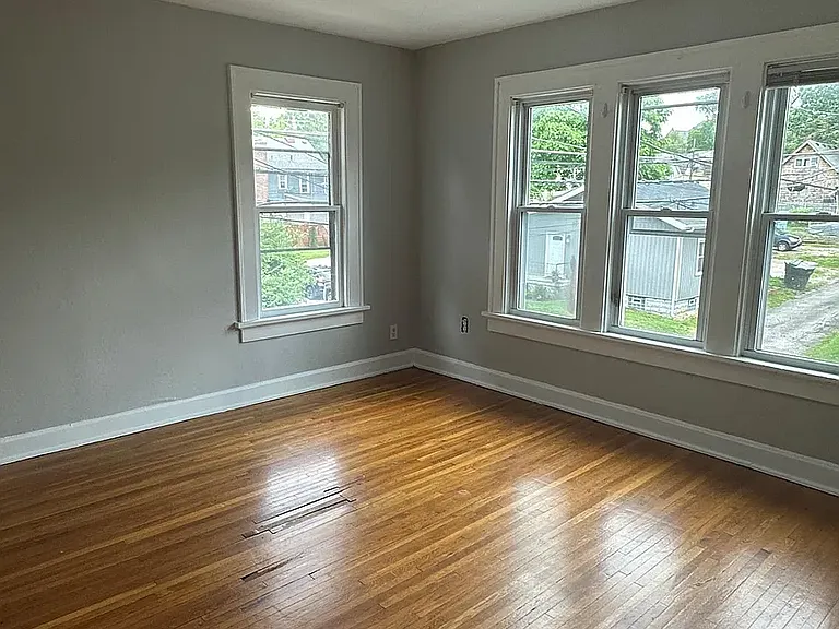 2483 Adams Ave #B — Photo 12