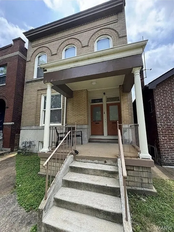2 bed, 1150 sqft, $2,000 — Photo 1