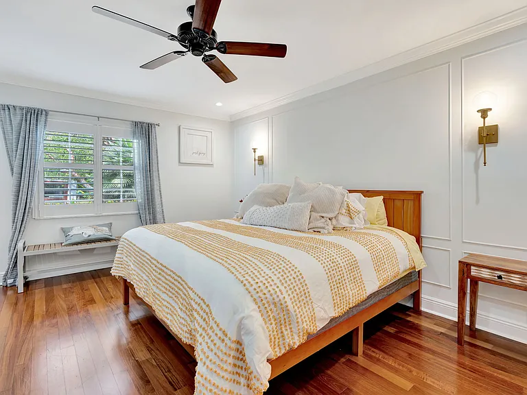 2436 Holly Ln — Photo 30