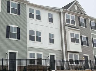 1258 Red Clover Ln, Ranson, WV 25438