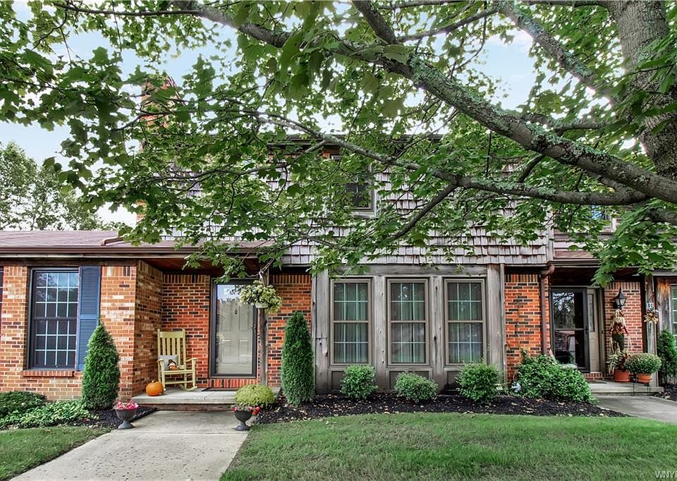 1st image of 134 Wedgewood Dr