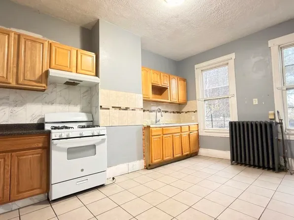 608 57th Street image 5 of 33