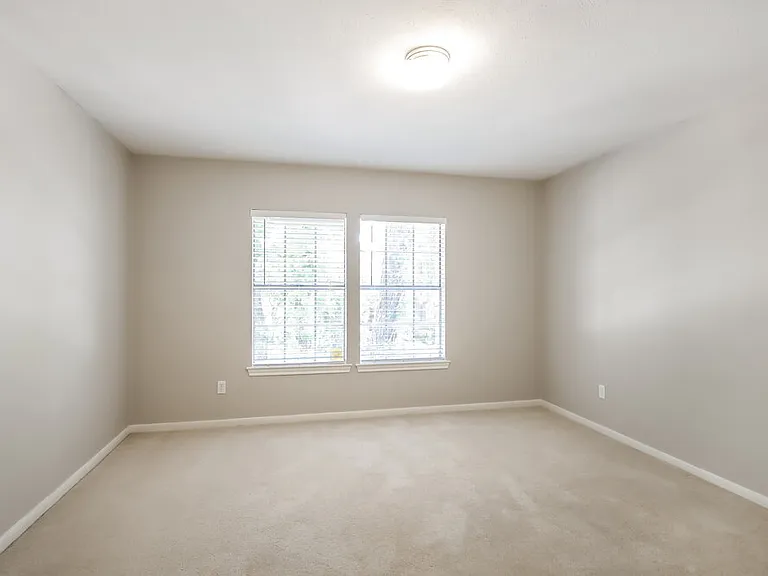 3102 Hickory Falls Dr — Photo 15