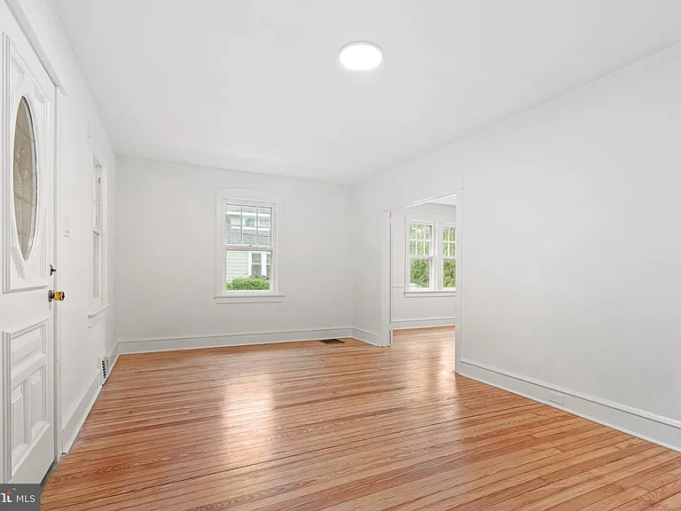 126 Estaugh Ave — Photo 4