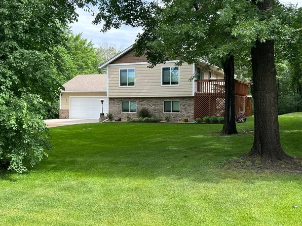 8325 178th Ln NE, Columbus, MN 55025