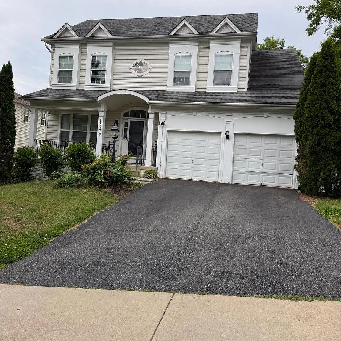 1 bed, 1.0 bath, 4464 sqft, $1,500 — Photo 1