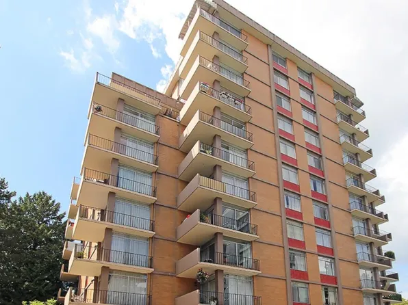 5450 Vine St #602, Vancouver, BC V6M 3Z9