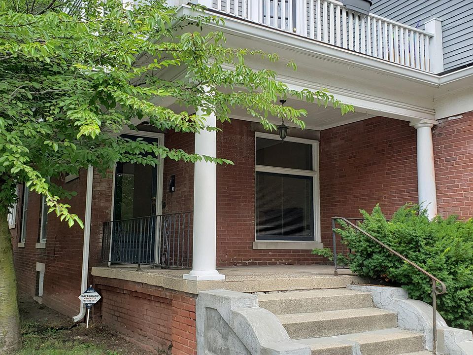 Private Entry and Front Porch