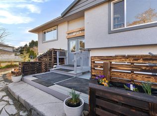 2048 Courser Dr, Sidney, BC V8L2N6