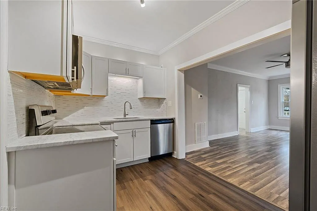 2140 Cedar RD — Photo 3