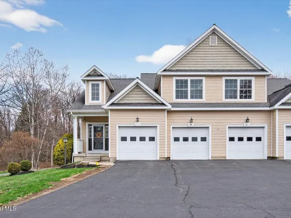 29 Jordan Point Drive, Troy, NY 12180
