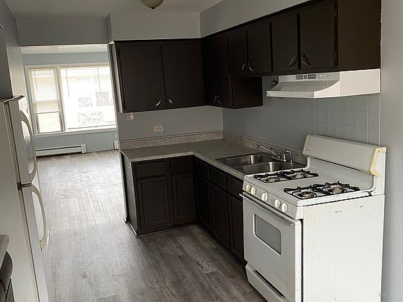 Eat In Kitchen