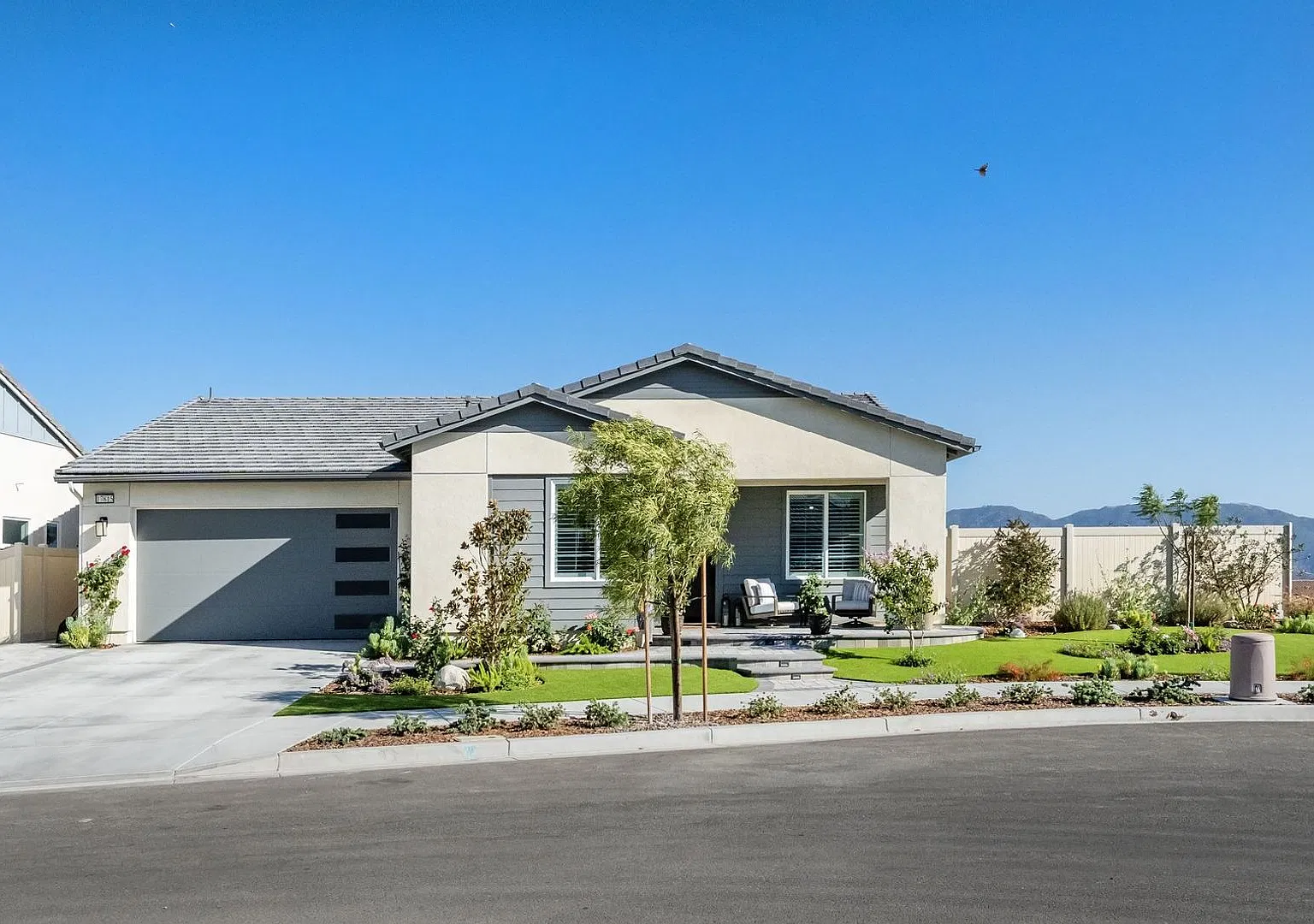Modern Comfort Meets Relaxed California Living — Photo 1