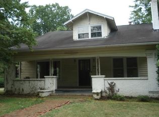 2812 NE Gibbs Dr, Knoxville, TN 37918