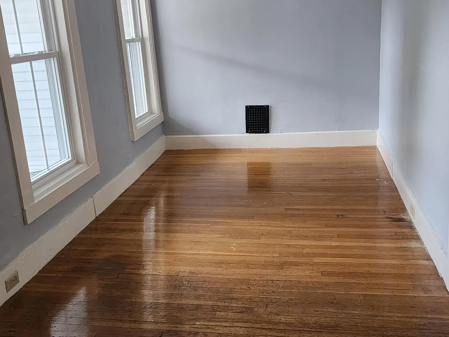 2 bed, 700 sqft, $1,700 — Photo 3