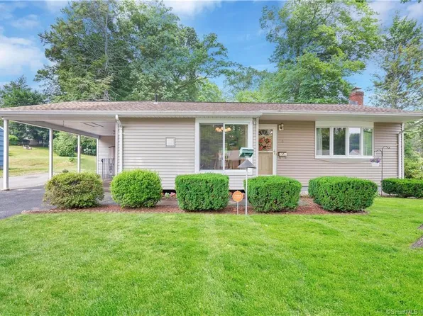 15 Rondy Lane, East Hartford, CT 06108