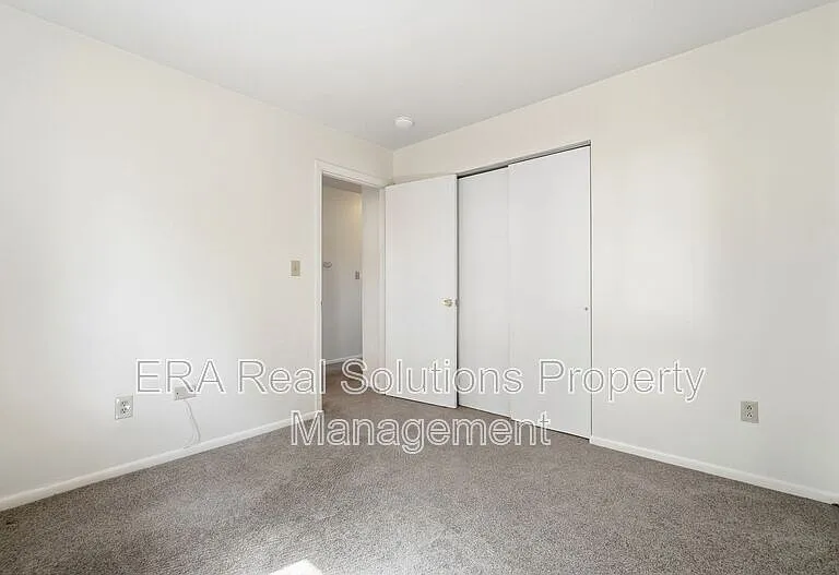 1136 McCarley Dr E — Photo 29