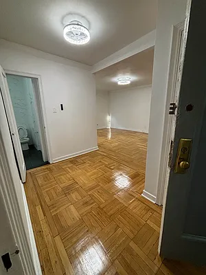 Rented by RealTegrity NY LLC | media 1