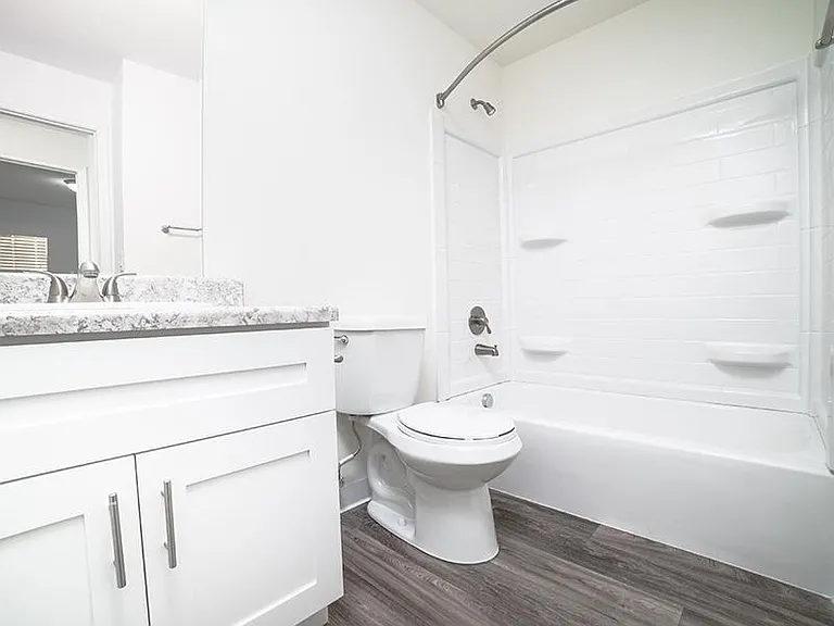 The Grove Apartments — Photo 10