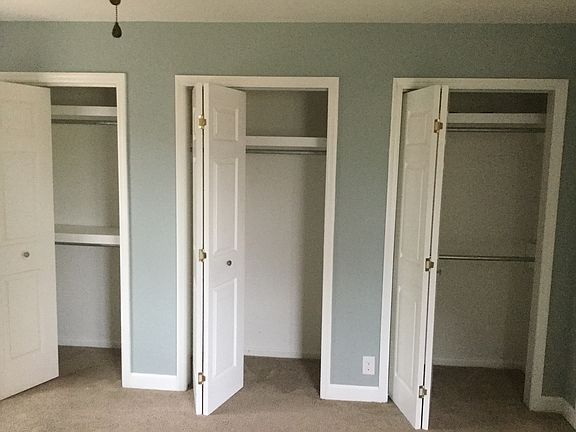 Master bd closets