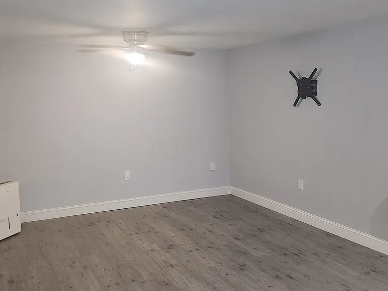 111 Summit Dr — Photo 10