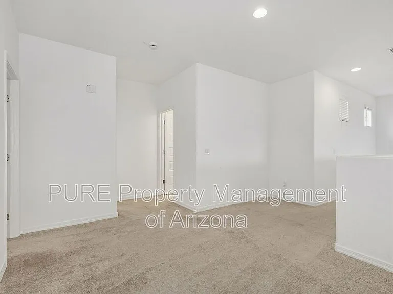5177 N 87th Dr — Photo 35