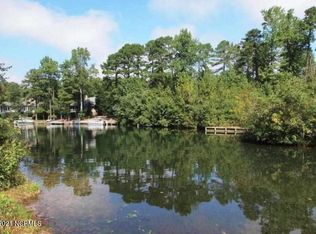 137 Callis Cir, West End, NC 27376