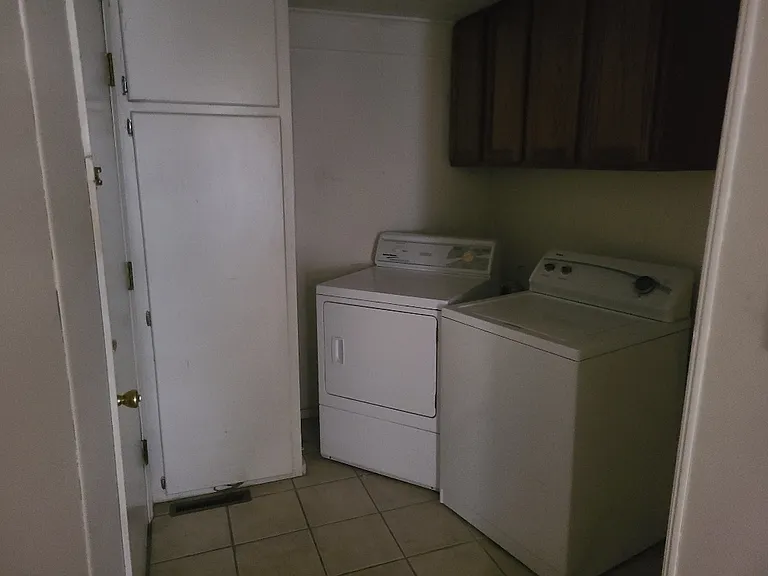 209 W Vine Ave — Photo 10