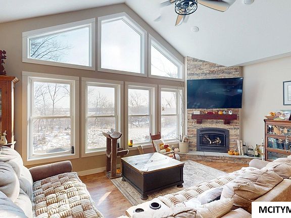 3rd image of 2750 Indigo Ave