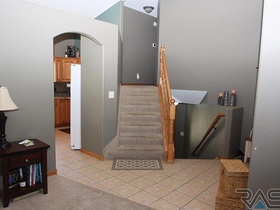 4th image of 7609 W Regina St