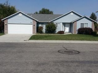 532 W 3rd St N, Middleton, ID 83644