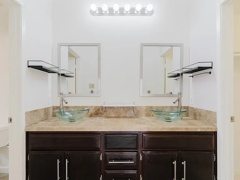 6301 Honolulu Ave #50 — Photo 30
