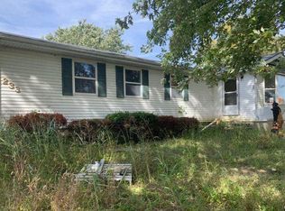 233 Bluegrass Way, West Alton, MO 63386