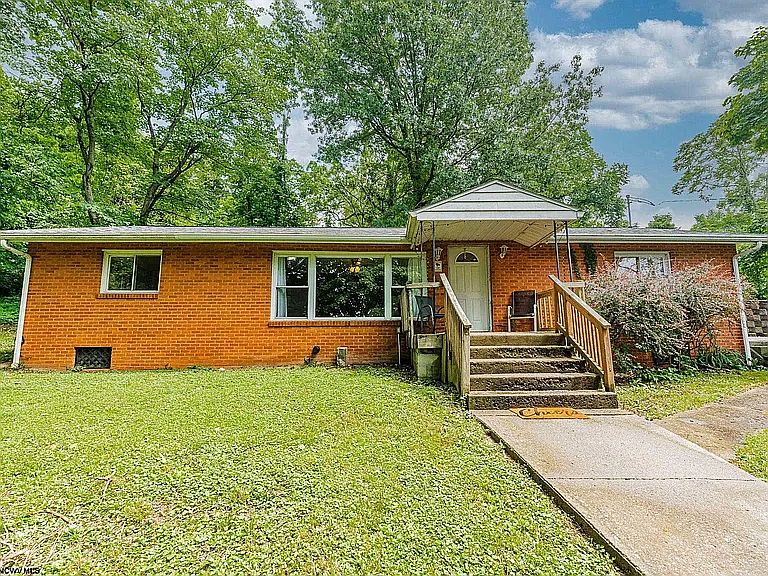 1st image of 616 Pearl Ave
