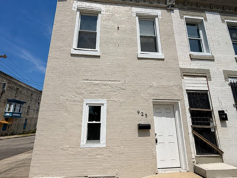 925 W Seltzer St — Photo 21