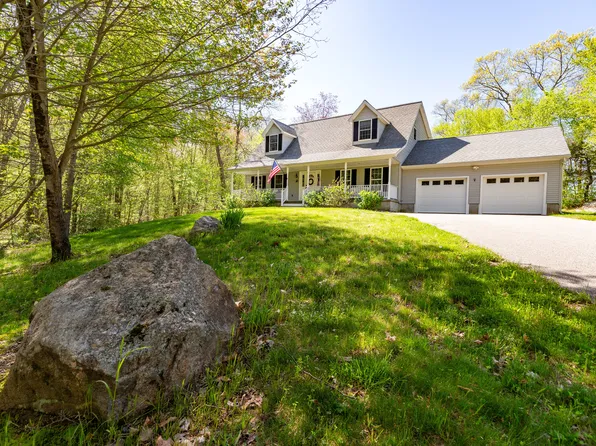 127 Massapeag Road, Montville, CT 06382