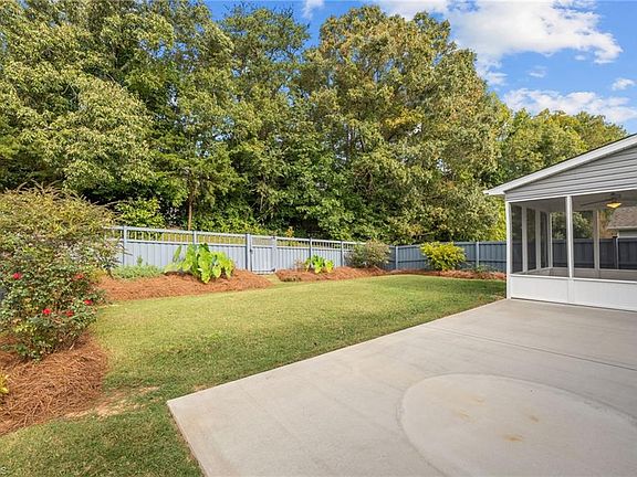 3rd image of 4572 River Gate Dr