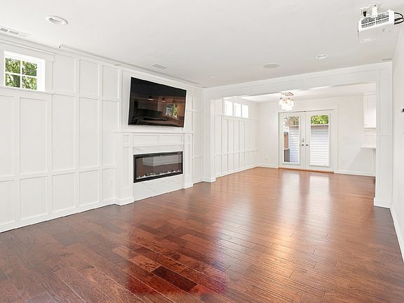 3rd image of 2825 165th Pl SE
