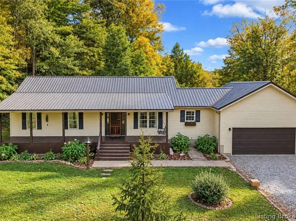 3102 Emmons Lane, Floyds Knobs, IN 47119