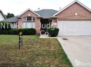2926 Sutton Dr, Grand Prairie, TX 75052