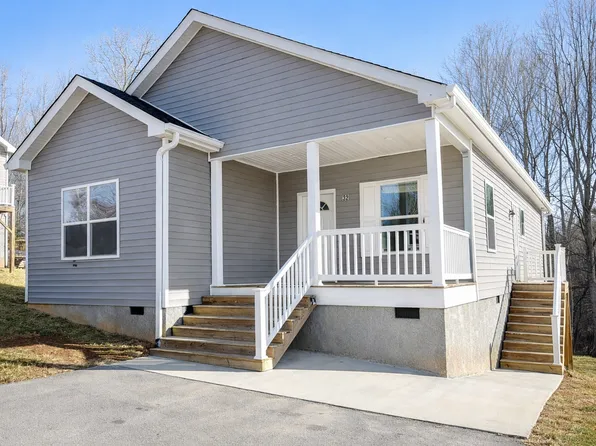 32 Indian Camp Rd, Weaverville, NC 28787