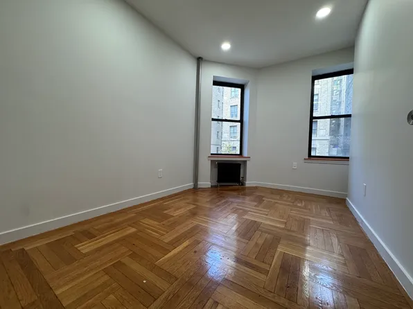 610 West 150th Street image 4 of 9