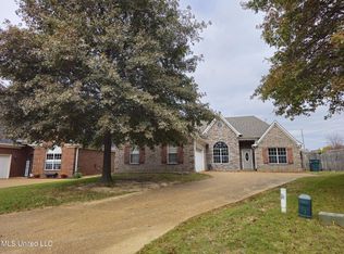 2976 Dawkins Cv, Southaven, MS 38672