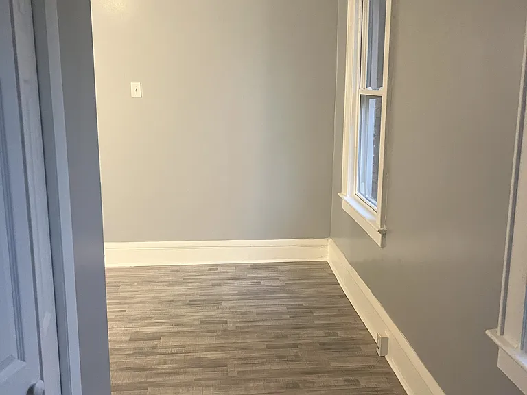 1341 E Long St — Photo 18