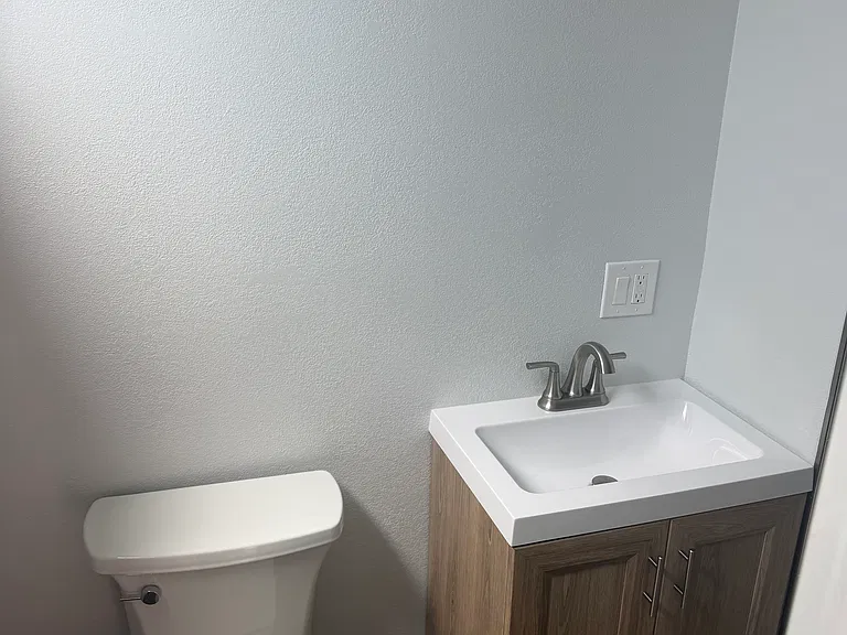 235 Crestmoor Cir — Photo 12