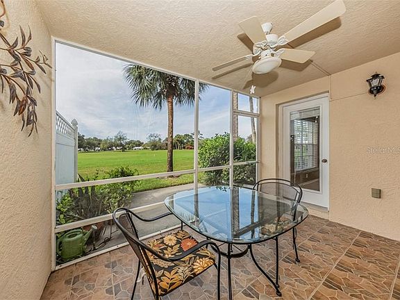 2nd image of 816 Wexford Blvd #816
