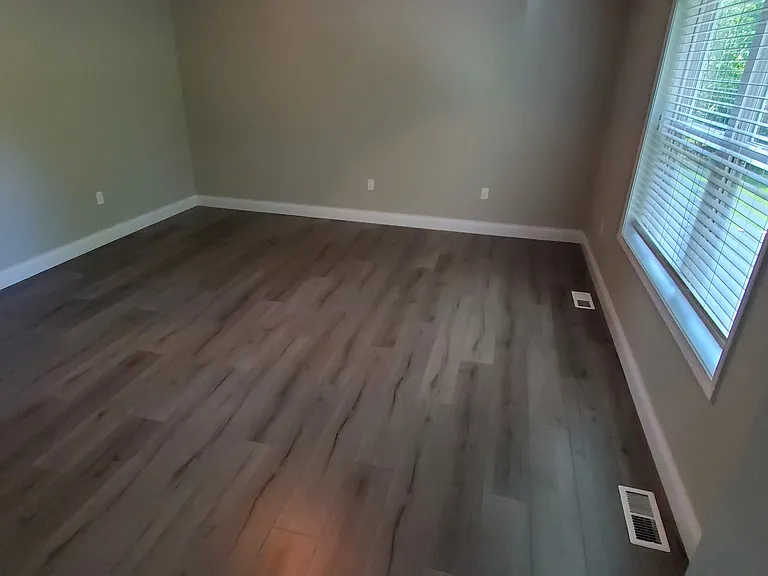 2614 W Murphysboro Rd — Photo 10