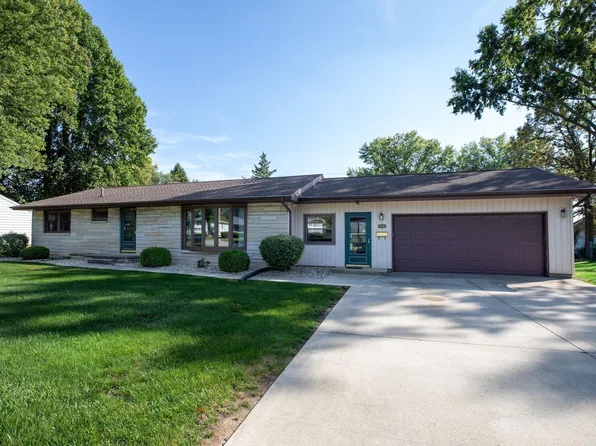 335 W Walnut St, Argos, IN 46501